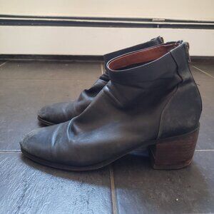 Lucky Brand Black Ankle Booties with Heel Zipper – Size 9